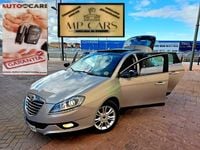 Usado Lancia Delta Gold 105 CV (77 kW) 2012 Beige Utilitario
