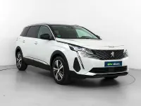 Usado Peugeot 5008 Allure 130 CV (95 kW) 2021 Blanco SUV