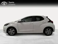 Usado Toyota Yaris Hybrid Active 116 CV (85 kW) 2025 Blanco Berlina