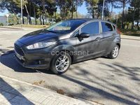 Usado Ford Fiesta Titanium 100 HP (73 kW) 2016 Cinzento Sedan