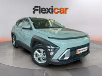 Usado Hyundai Kona 120 CV (88 kW) 2024 Gris SUV