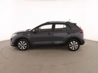 Usado Kia Stonic 101 CV (74 kW) 2022 Gris SUV