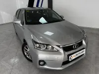 Usado Lexus CT200h 136 CV (100 kW) 2011 Gris / plata Berlina