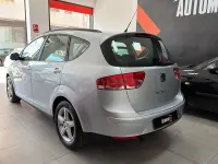 Usado Seat Altea XL Reference 105 CV (77 kW) 2012 Gris / plata Monovolumen