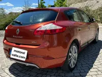 Usado Renault Mégane III 131 CV (96 kW) 2011 Naranja Berlina