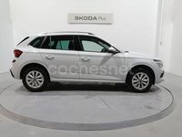 Usado Skoda Kamiq Selection 115 CV (84 kW) 2025 Blanco SUV