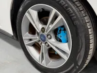 Usado Ford Focus 125 CV (91 kW) 2014 Blanco Berlina
