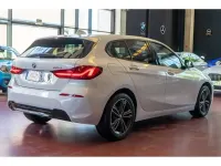 Usado BMW 116 Sport Line 116 CV (85 kW) 2021 Blanco Utilitario