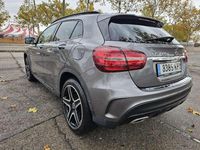 Usado Mercedes GLA220 AMG line 177 CV (130 kW) 2018 Gris SUV