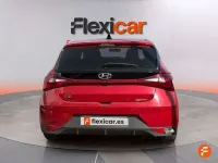 Usado Hyundai i20 101 CV (74 kW) 2023 Rojo Utilitario