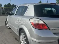 Usado Opel Astra Enjoy 105 CV (77 kW) 2006 Gris / plata Berlina