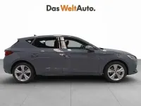 Usado Seat Leon FR 150 CV (110 kW) 2024 Gris / plata Berlina