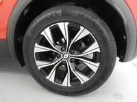 Usado Renault Captur Techno 145 CV (106 kW) 2023 Rojo SUV