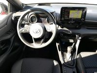 Usado Toyota Yaris Hybrid Style 115 CV (84 kW) 2021 Rojo