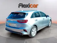 Usado Kia Ceed 136 CV (100 kW) 2023 Gris Utilitario