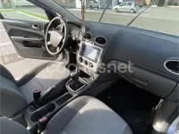 Usado Ford Focus Trend 115 CV (84 kW) 2006 Gris / plata Berlina
