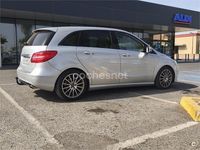 Usado Mercedes B180 109 CV (80 kW) 2013 Gris / plata Monovolumen
