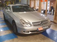 Usado Mercedes CLS500 310 CV (228 kW) 2004 Plateado Berlina