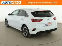Usado Kia Ceed 120 CV (88 kW) 2018 Blanco Utilitario