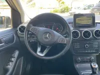 Usado Mercedes B180 109 CV (80 kW) 2017 Gris / plata Monovolumen
