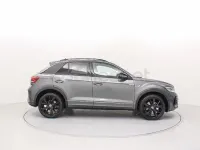 Usado VW T-Roc R-line 150 CV (110 kW) 2025 Gris / plata SUV