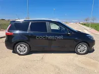 Usado Renault Scenic E-Tech Bose Edition 130 CV (95 kW) 2015 Negro Monovolumen