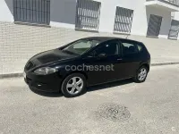 Usado Seat Leon Reference 105 CV (77 kW) 2008 Negro Utilitario