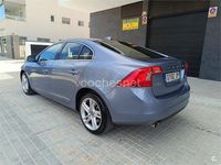 Usado Volvo S60 Momentum 136 CV (100 kW) 2016 Azul Berlina