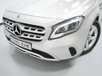 Usado Mercedes GLA200 136 CV (100 kW) 2018 Gris SUV