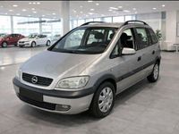 Usado Opel Zafira Comfort 100 CV (73 kW) 2002 Gris / plata Monovolumen