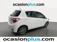 Usado Toyota Yaris Hybrid Active 100 CV (73 kW) 2019 Blanco Utilitario