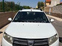 Używany Dacia Sandero Stepway 90 KM (66 kW) 2016 Biały Sedan/Limuzyna