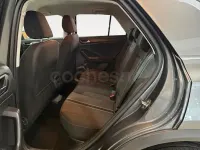 Usado VW T-Roc Advance 115 CV (84 kW) 2020 Gris / plata SUV