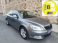 Usado Skoda Octavia Elegance 140 CV (102 kW) 2013 Gris / plata Berlina
