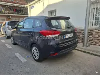 Używany Kia Carens 135 KM (99 kW) 2014 Niebieski Minivan