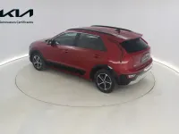 Usado Kia Niro 141 CV (103 kW) 2024 Runway red SUV