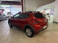Usado Dacia Sandero Expression 91 CV (66 kW) 2022 Burdeos Utilitario