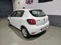 Usado Dacia Sandero Comfort 95 CV (69 kW) 2019 Blanco Berlina