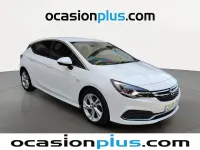 Usado Opel Astra Dynamic 160 CV (117 kW) 2017 Blanco