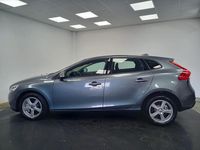 Usado Volvo V40 122 CV (89 kW) 2018 Gris Familiar