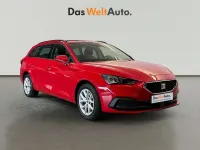 Usado Seat Leon Style 110 CV (80 kW) 2023 Rojo Utilitario
