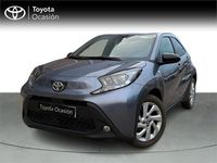 Usado Toyota Aygo X Play 72 CV (52 kW) 2025 Gris / plata SUV
