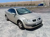 Usado Renault Mégane Dynamique 110 CV (80 kW) 2006 Beige Berlina