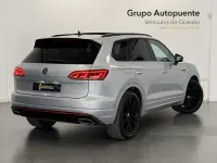 Usado VW Touareg R 462 CV (339 kW) 2023 Gris / plata SUV