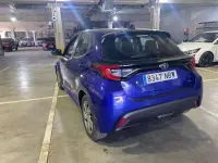 Usado Toyota Yaris Active 116 CV (85 kW) 2025 Azul Utilitario