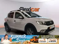 Usado Dacia Sandero Comfort 90 CV (66 kW) 2019 Blanco Utilitario
