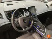 Usado Renault Espace Zen 160 CV (117 kW) 2017 Negro Monovolumen