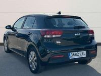 Käytetty Kia Rio 101 HP (74 kW) 2022 Musta Sedan