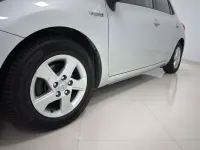 Usado Toyota Auris Hybrid Active 136 CV (100 kW) 2010 Gris Utilitario