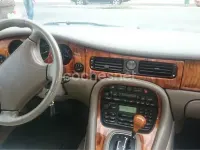 Usado Jaguar XJ8 Executive 240 CV (176 kW) 1998 Azul Berlina